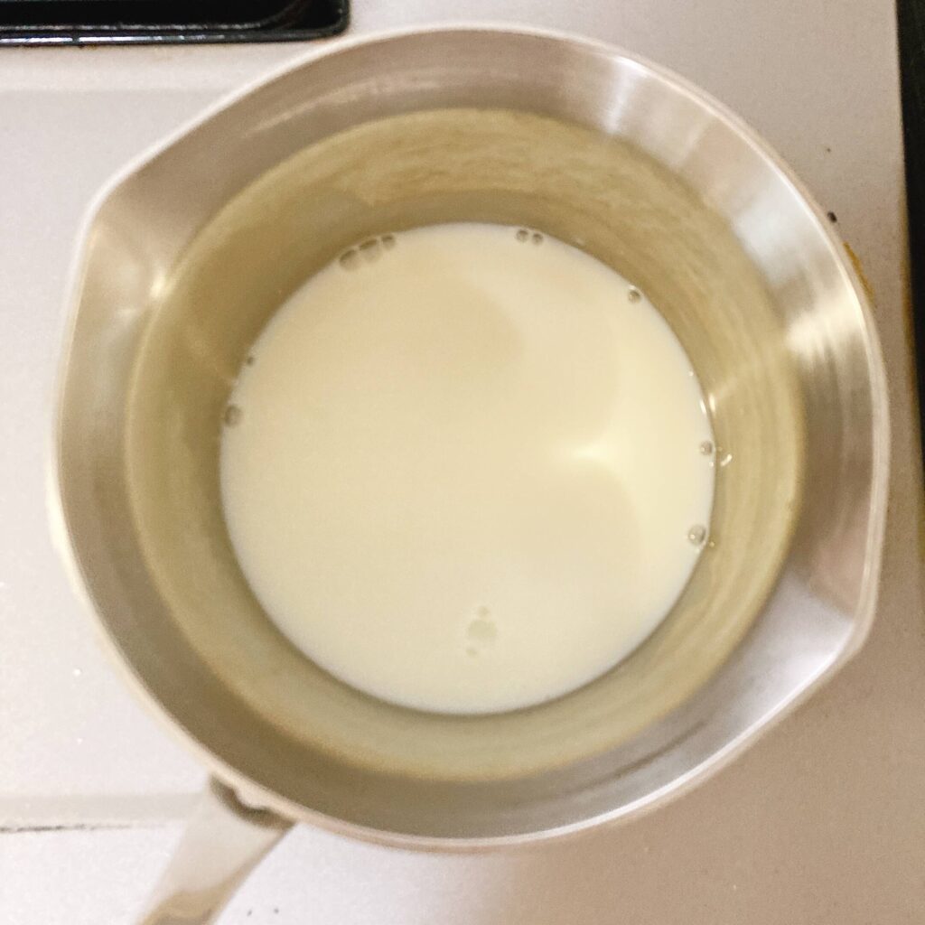 ババロア用の牛乳を温める